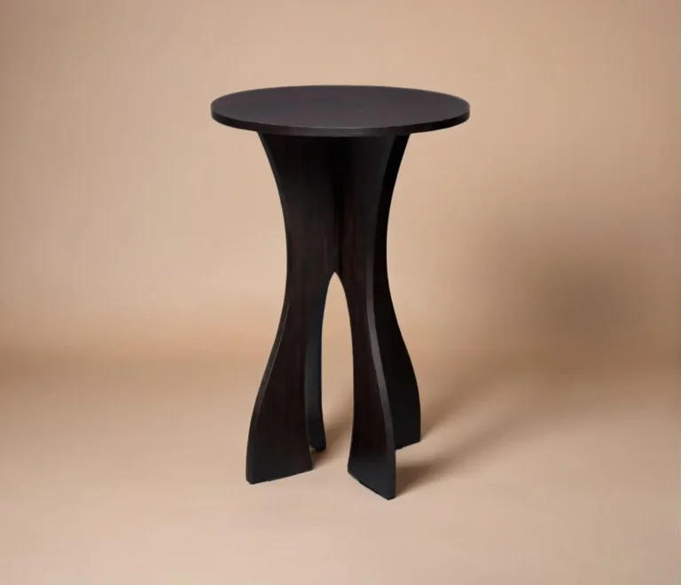 No Nail concept for smart living spaces